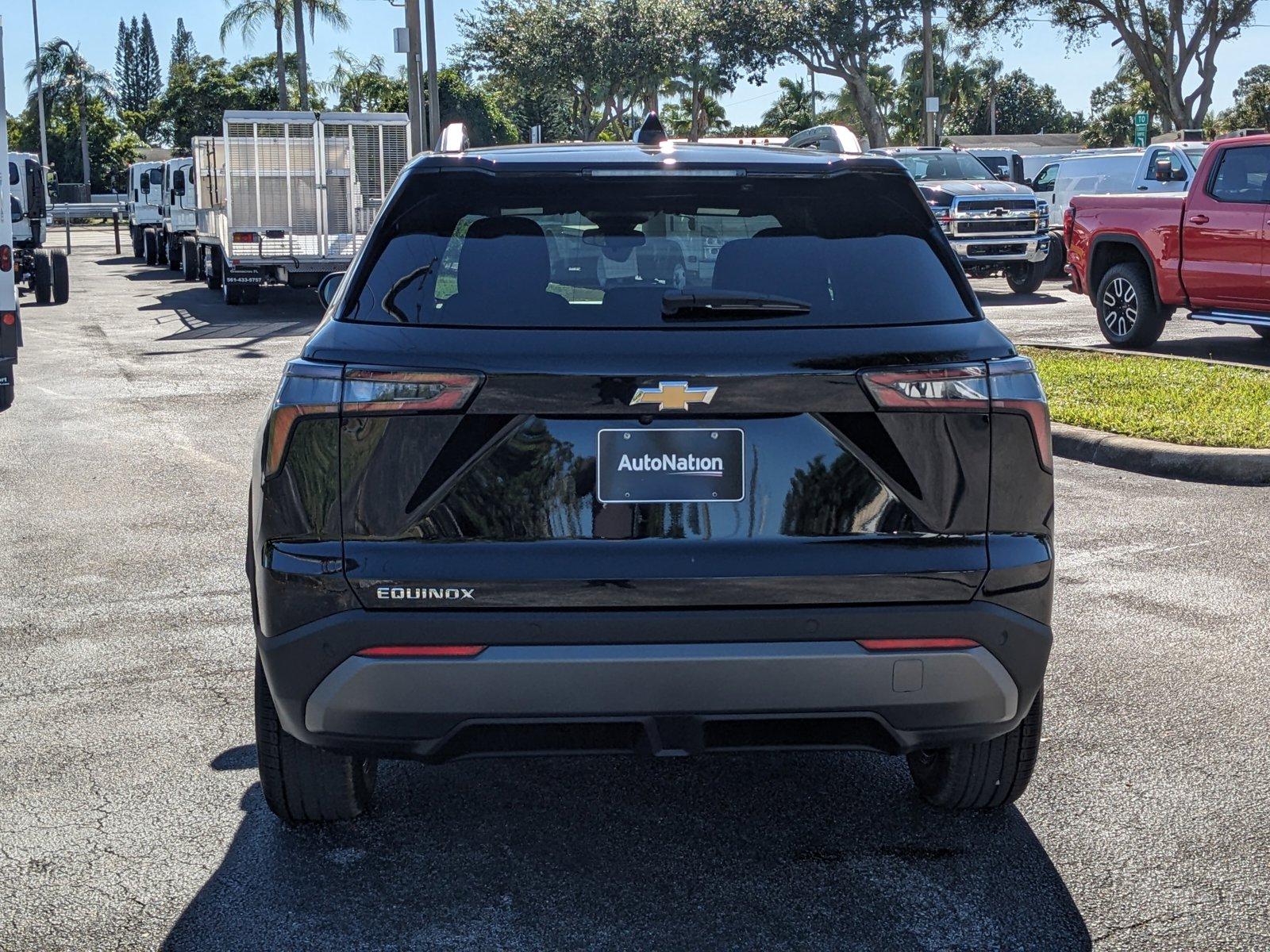 2025 Chevrolet Equinox Vehicle Photo in GREENACRES, FL 33463-3207