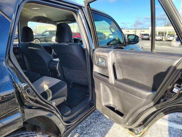 2016 Toyota 4Runner Vehicle Photo in GREEN BAY, WI 54304-5303