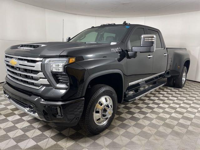 2025 Chevrolet Silverado 3500 HD Vehicle Photo in PHOENIX, AZ 85014-3381