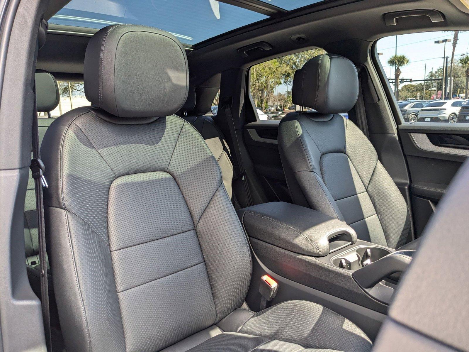 2024 Porsche Cayenne Vehicle Photo in Maitland, FL 32751