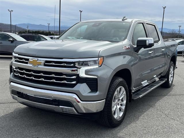 2023 Chevrolet Silverado 1500 Vehicle Photo in ALCOA, TN 37701-3235