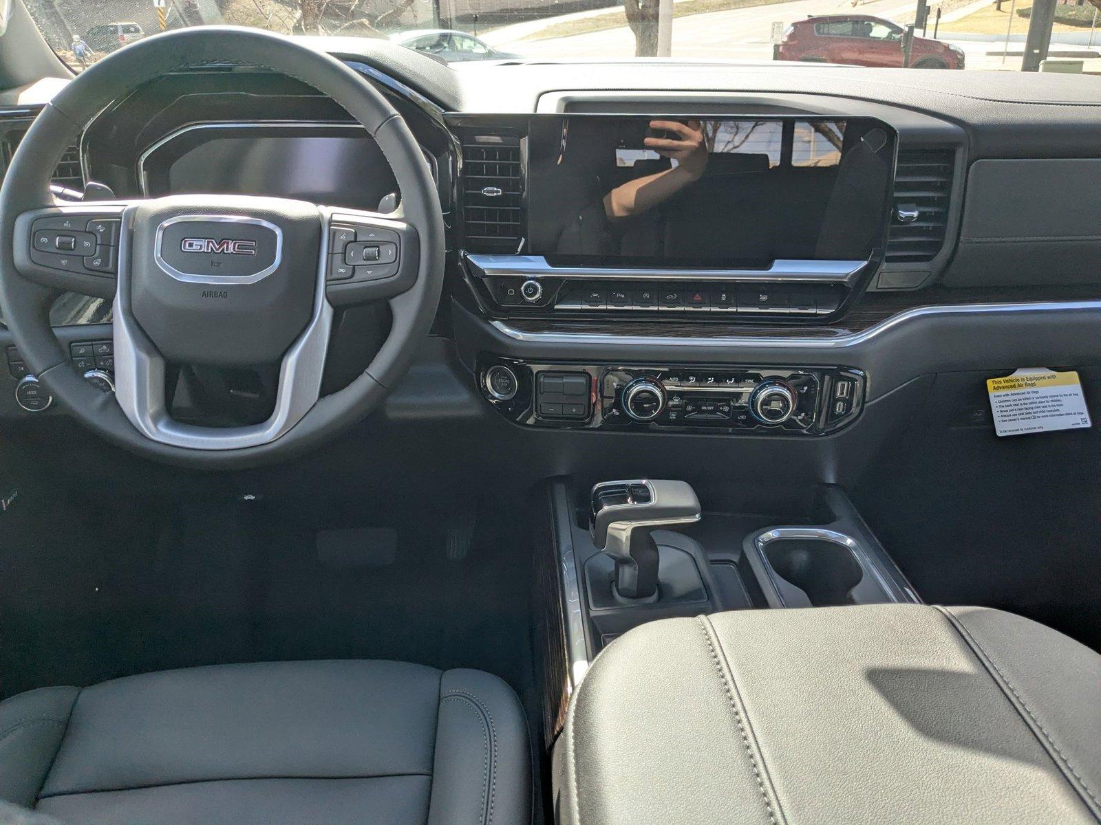 2025 GMC Sierra 1500 Vehicle Photo in LONE TREE, CO 80124-2750
