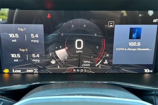 2025 GMC Canyon Vehicle Photo in ELK GROVE, CA 95757-8703