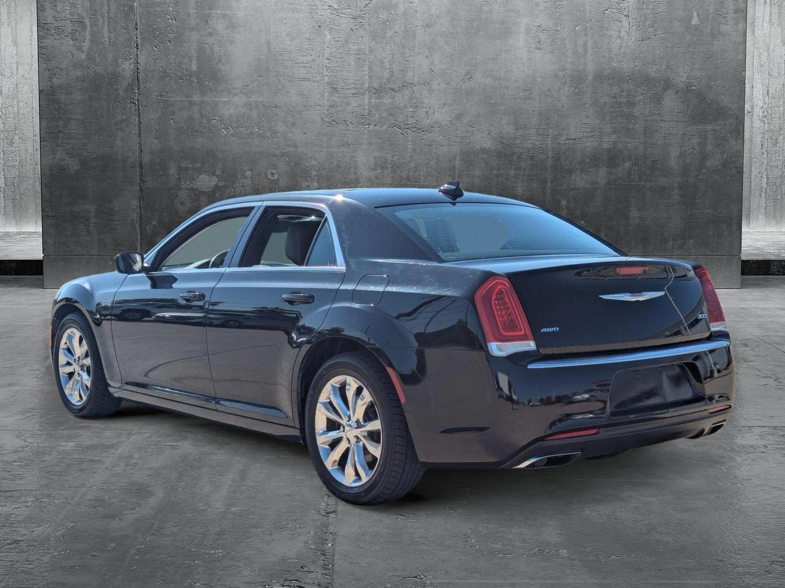 2016 Chrysler 300 Vehicle Photo in CORPUS CHRISTI, TX 78412-4902