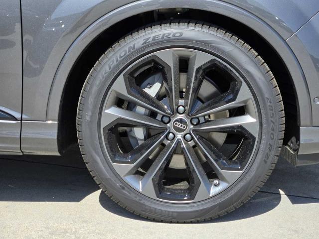 2025 Audi Q7 Vehicle Photo in SUGAR LAND, TX 77478