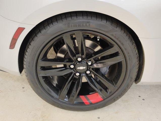 2018 Chevrolet Camaro Vehicle Photo in PINEVILLE, NC 28134-8495