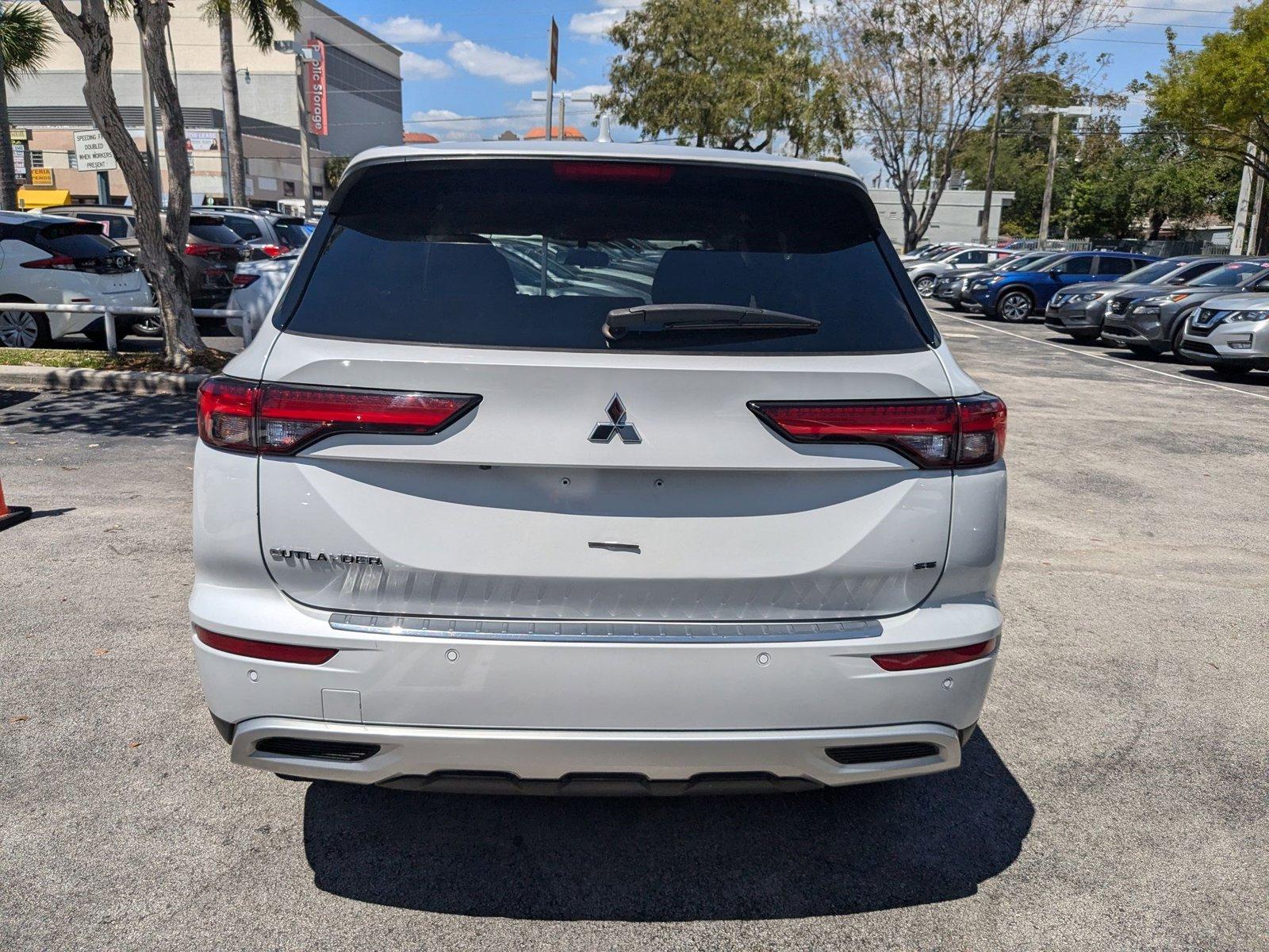 2022 Mitsubishi Outlander Vehicle Photo in Miami, FL 33135