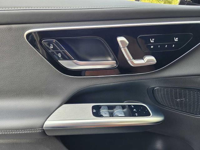 2025 Mercedes-Benz GLC Vehicle Photo in HOUSTON, TX 77079