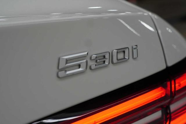 2024 BMW 530i xDrive Vehicle Photo in GRAPEVINE, TX 76051