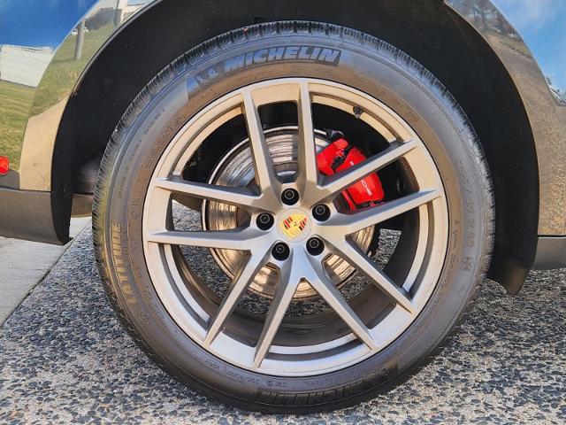 2022 Porsche Macan Vehicle Photo in GRAPEVINE, TX 76051
