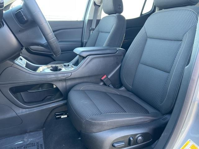 2023 GMC Acadia Vehicle Photo in GREEN BAY, WI 54304-5303
