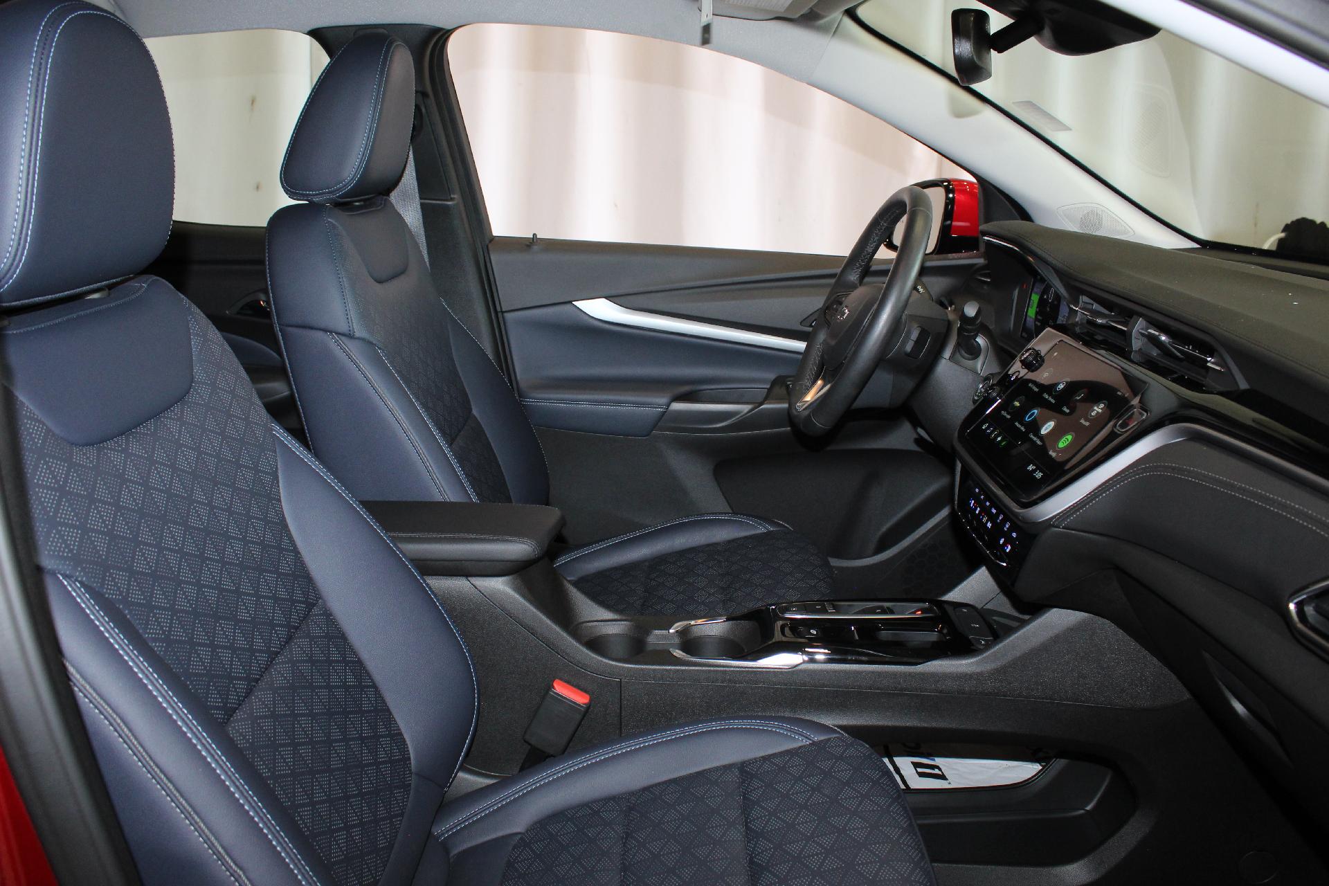 2022 Chevrolet Bolt EUV Vehicle Photo in NORTHAMPTON, MA 01060-1120