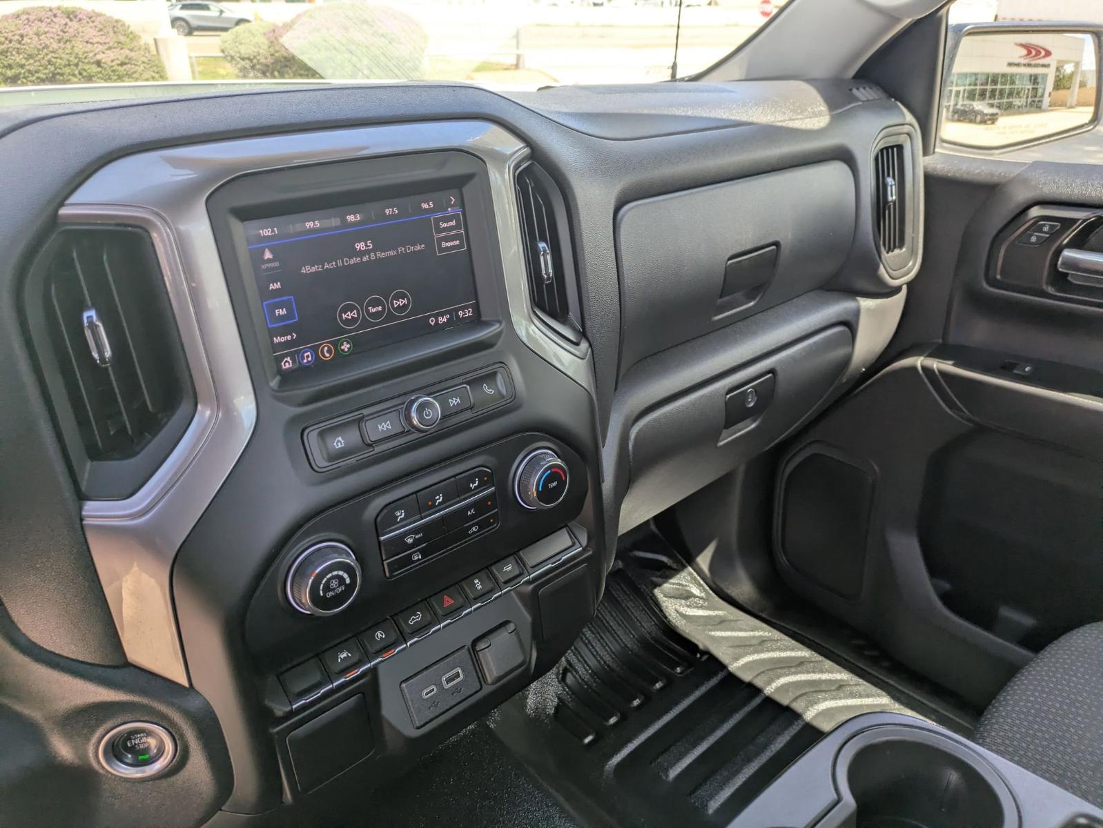 2024 Chevrolet Silverado 1500 Vehicle Photo in SELMA, TX 78154-1460