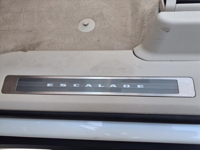 2023 Cadillac Escalade Vehicle Photo in SMITHTOWN, NY 11787-5023