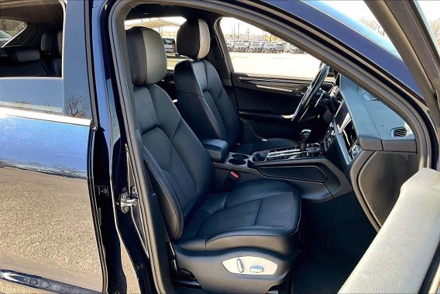 2022 Porsche Macan Vehicle Photo in Tulsa, OK 74145