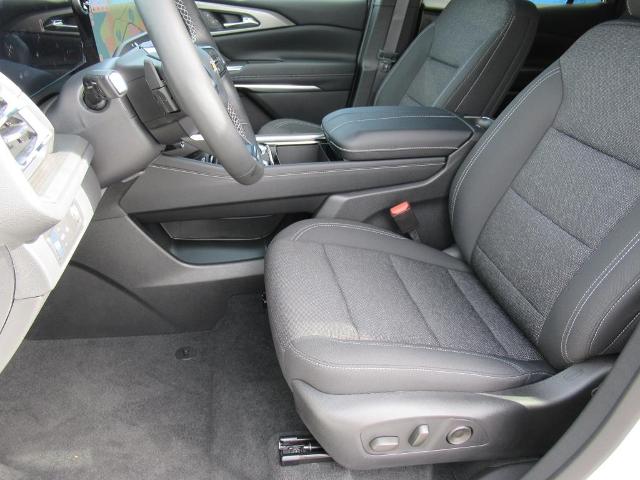 2025 Chevrolet Traverse Vehicle Photo in LEESBURG, FL 34788-4022