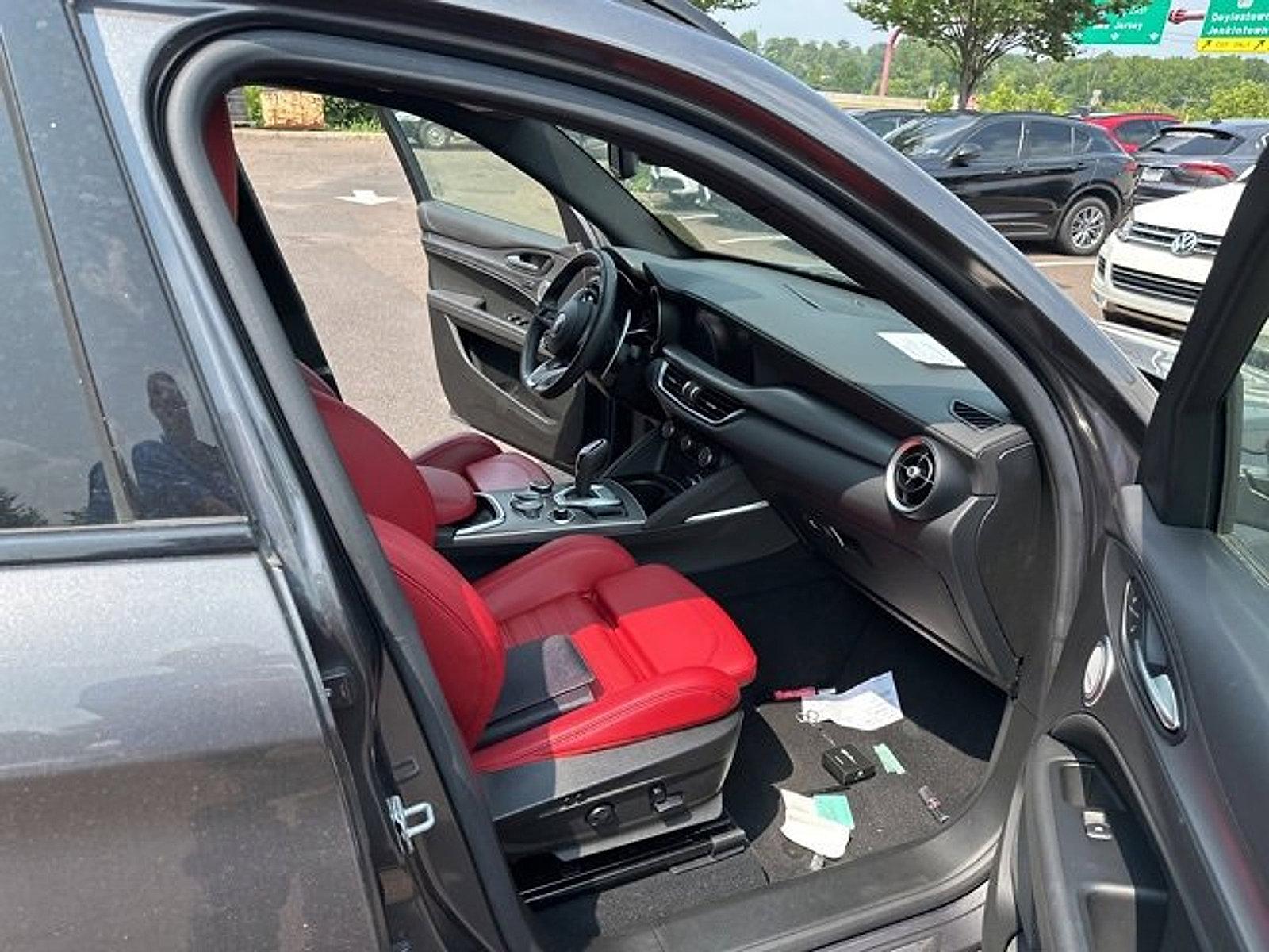 2022 Alfa Romeo Stelvio Vehicle Photo in Willow Grove, PA 19090