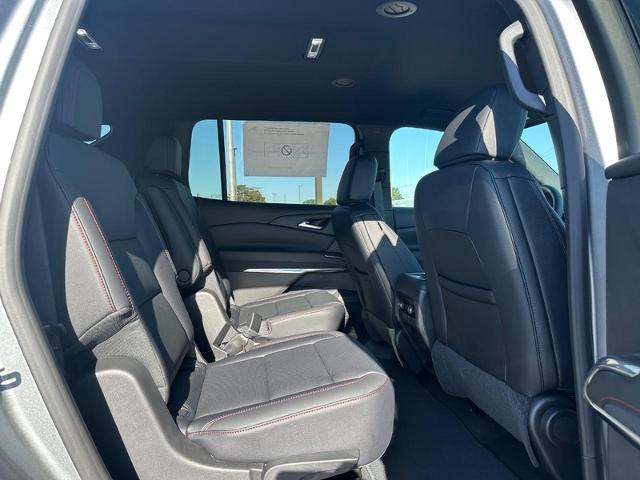 2026 Chevrolet Traverse Vehicle Photo in COLUMBIA, MO 65203-3903