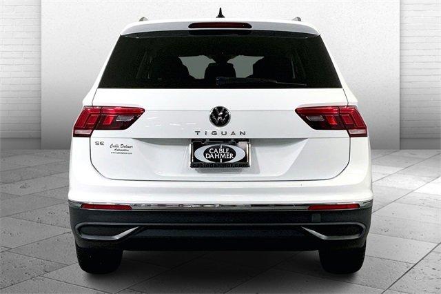 2024 Volkswagen Tiguan Vehicle Photo in KANSAS CITY, MO 64114-4502