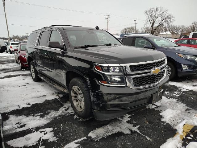 2017 Chevrolet Suburban Vehicle Photo in GREEN BAY, WI 54304-5303