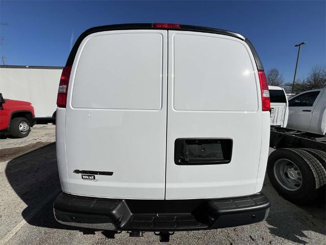 2025 Chevrolet Express Cargo 2500 Vehicle Photo in ALCOA, TN 37701-3235