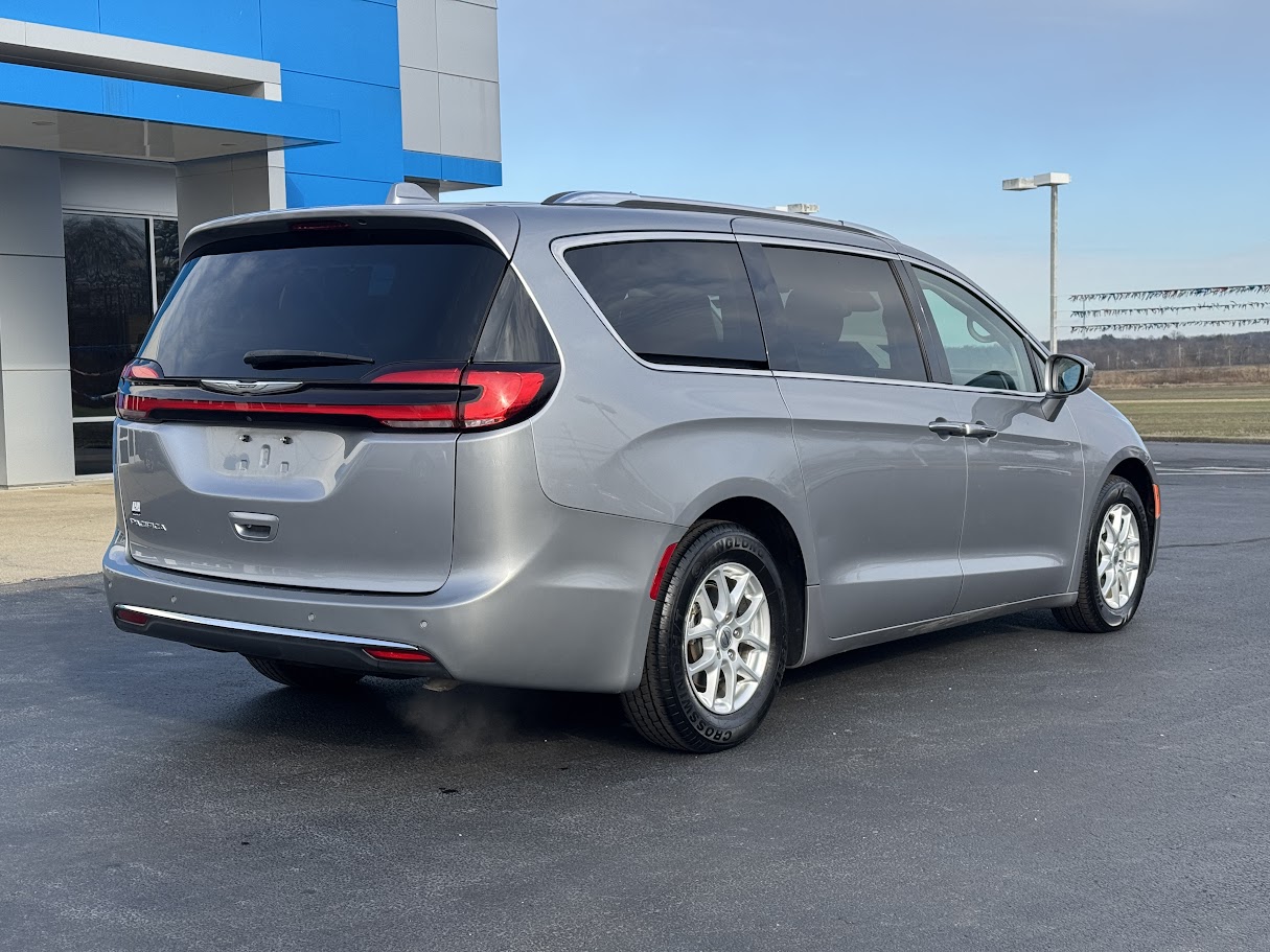 2021 Chrysler Pacifica Vehicle Photo in BOONVILLE, IN 47601-9633