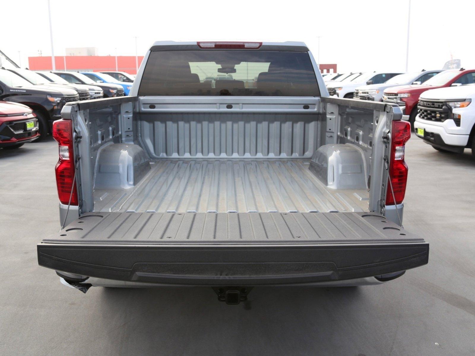 2025 Chevrolet Silverado 1500 Vehicle Photo in LOS ANGELES, CA 90007-3794