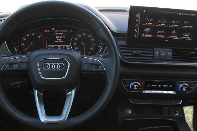 2024 Audi Q5 Vehicle Photo in SUGAR LAND, TX 77478