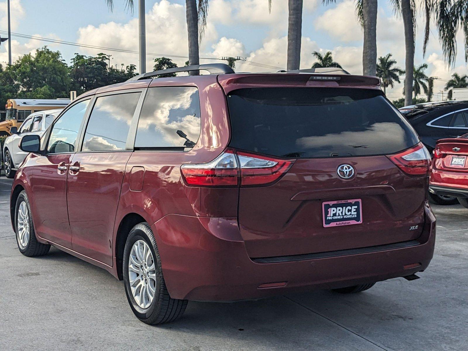 2015 Toyota Sienna Vehicle Photo in MIAMI, FL 33172-3015