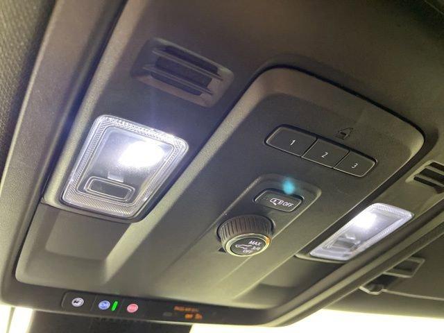 2023 Chevrolet Suburban Vehicle Photo in PHOENIX, AZ 85014-3381