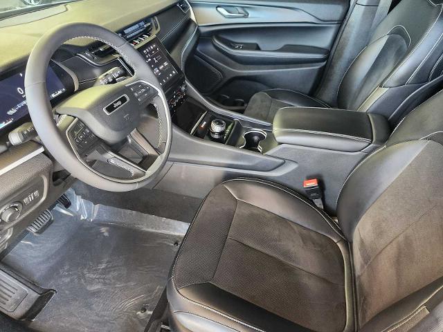 2024 Jeep Grand Cherokee L Vehicle Photo in Grapevine, TX 76051