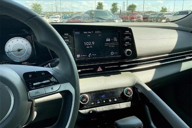2022 Hyundai ELANTRA Vehicle Photo in Grapevine, TX 76051