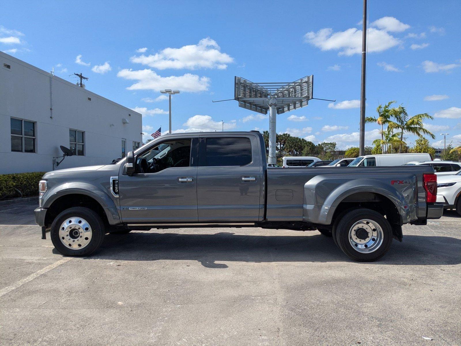 2021 Ford Super Duty F-450 DRW Vehicle Photo in Miami, FL 33015