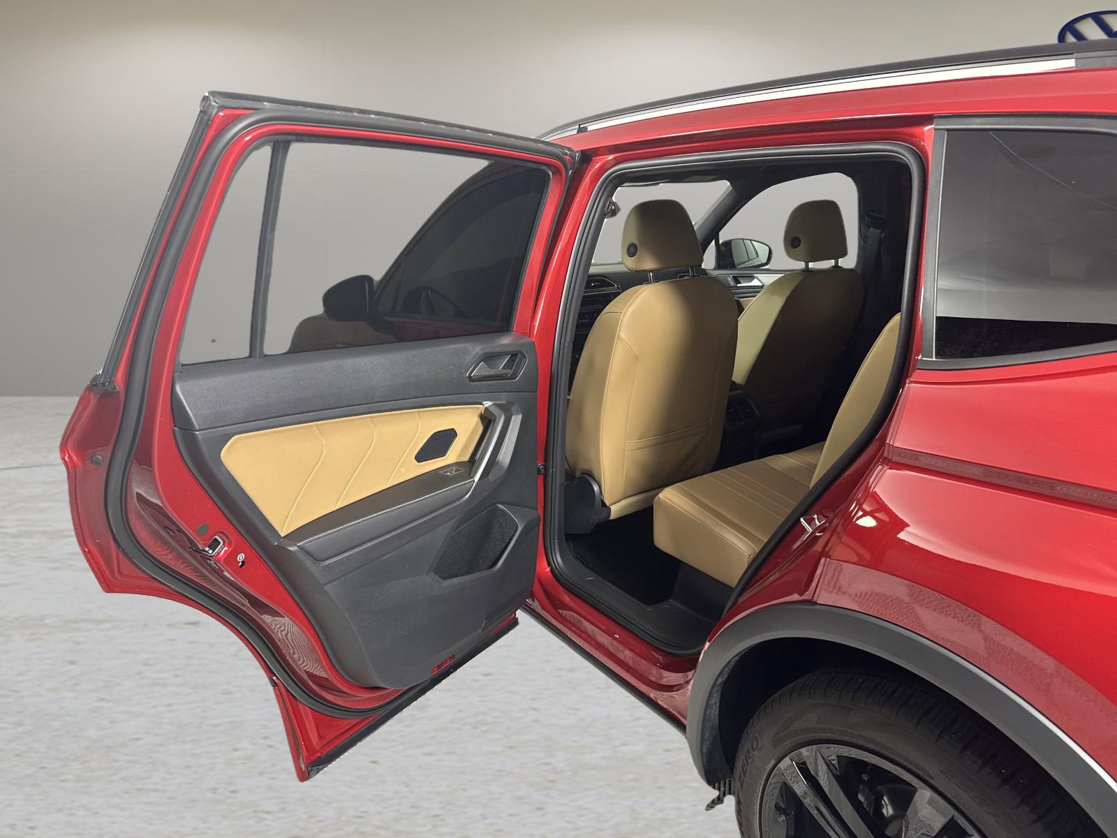 2024 Volkswagen Tiguan Vehicle Photo in Georgetown, TX 78626