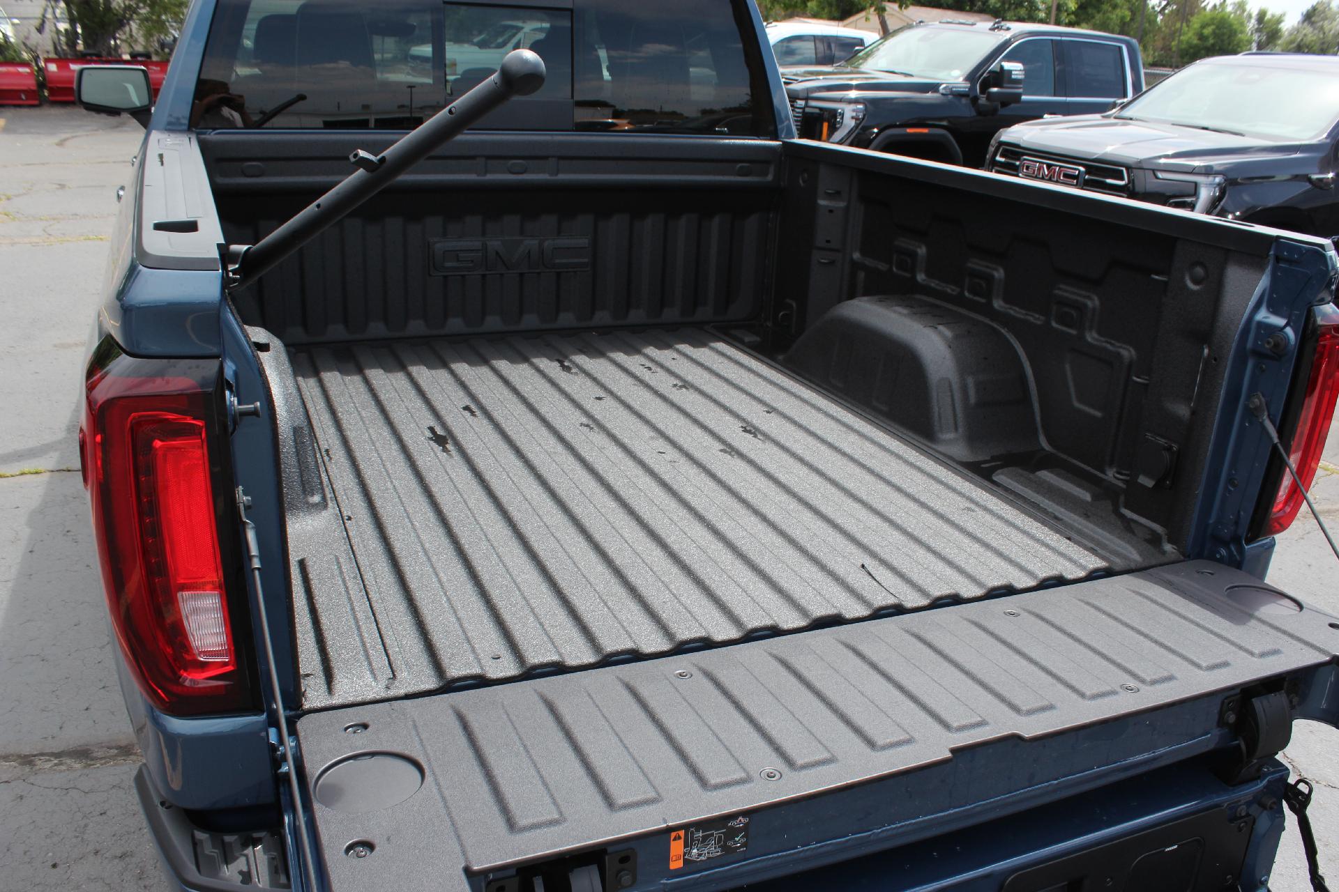 2025 GMC Sierra 1500 Vehicle Photo in AURORA, CO 80012-4011
