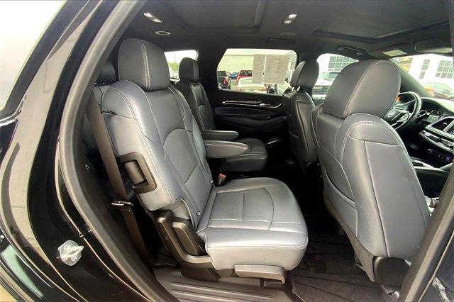 2022 Buick Enclave Vehicle Photo in TOPEKA, KS 66609-0000