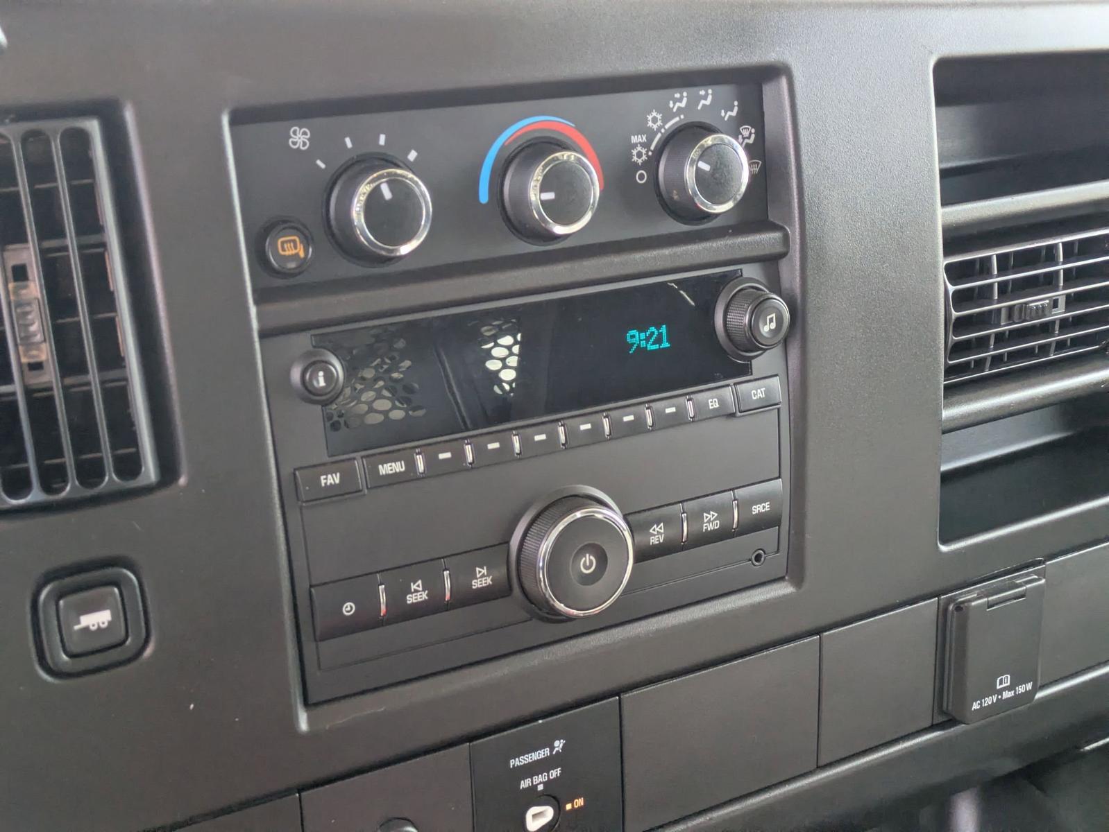 2023 Chevrolet Express Cargo 2500 Vehicle Photo in SELMA, TX 78154-1460