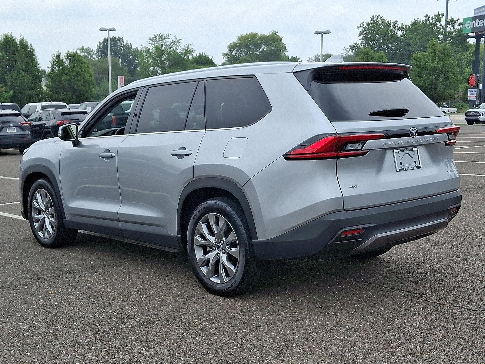 2024 Toyota Grand Highlander Vehicle Photo in Trevose, PA 19053