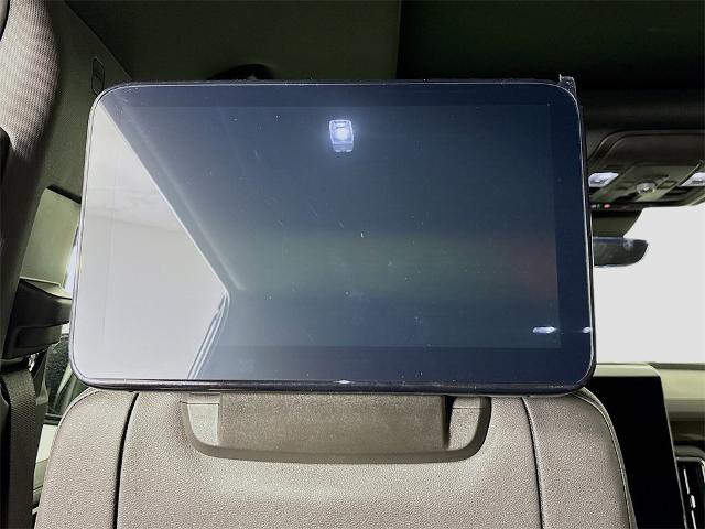 2025 GMC Yukon XL Vehicle Photo in PUYALLUP, WA 98371-4149
