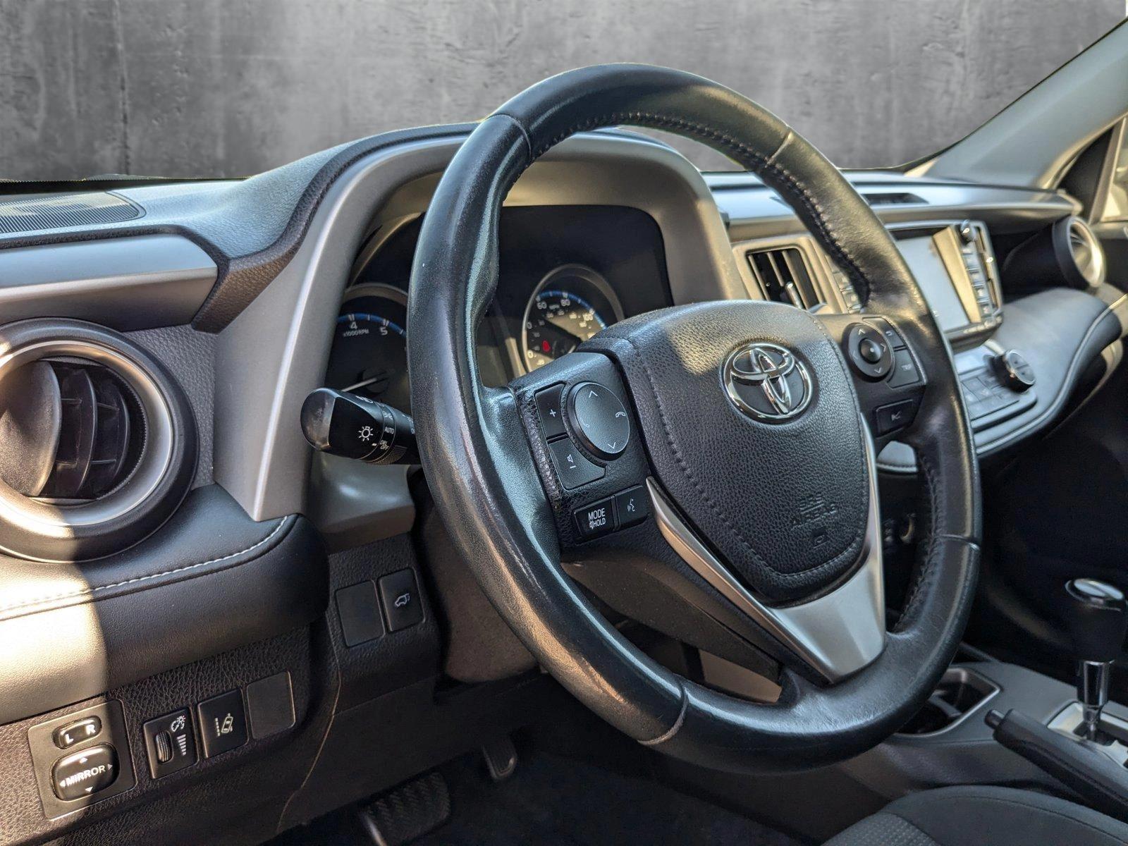 2017 Toyota RAV4 Vehicle Photo in St. Petersburg, FL 33713