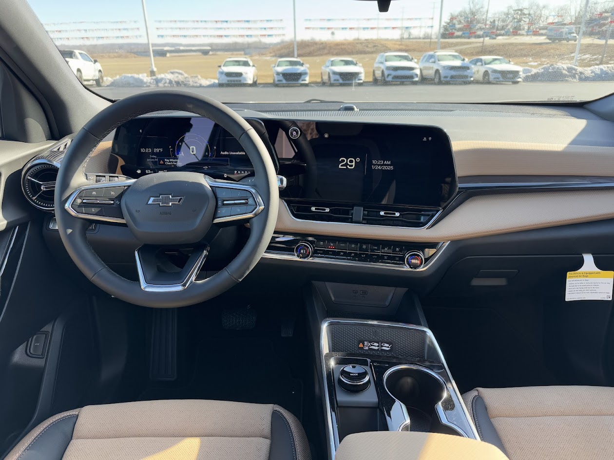 2025 Chevrolet Equinox Vehicle Photo in BOONVILLE, IN 47601-9633