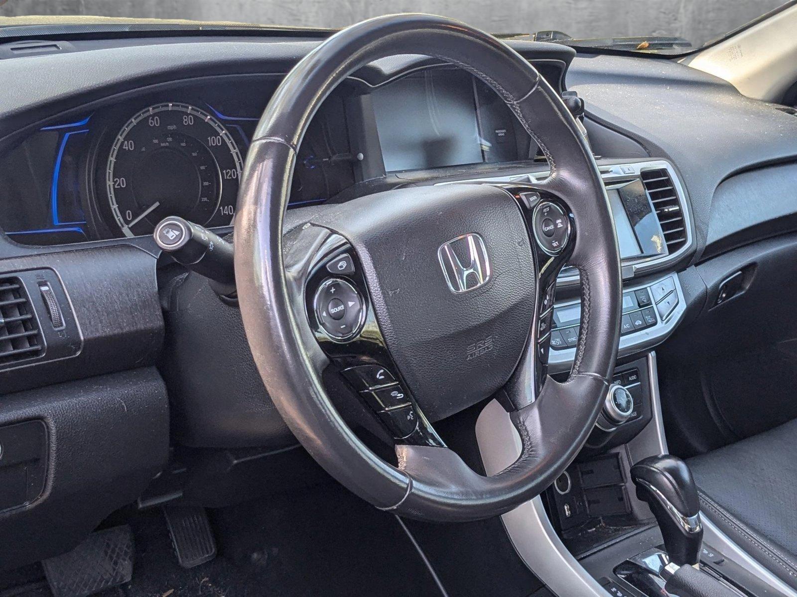 2015 Honda Accord Hybrid Vehicle Photo in Tampa, FL 33614