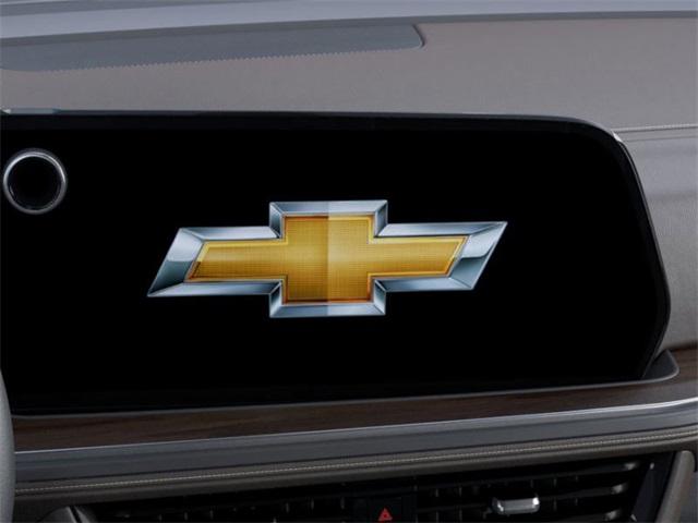 2025 Chevrolet Suburban Vehicle Photo in ENGLEWOOD, CO 80113-6708