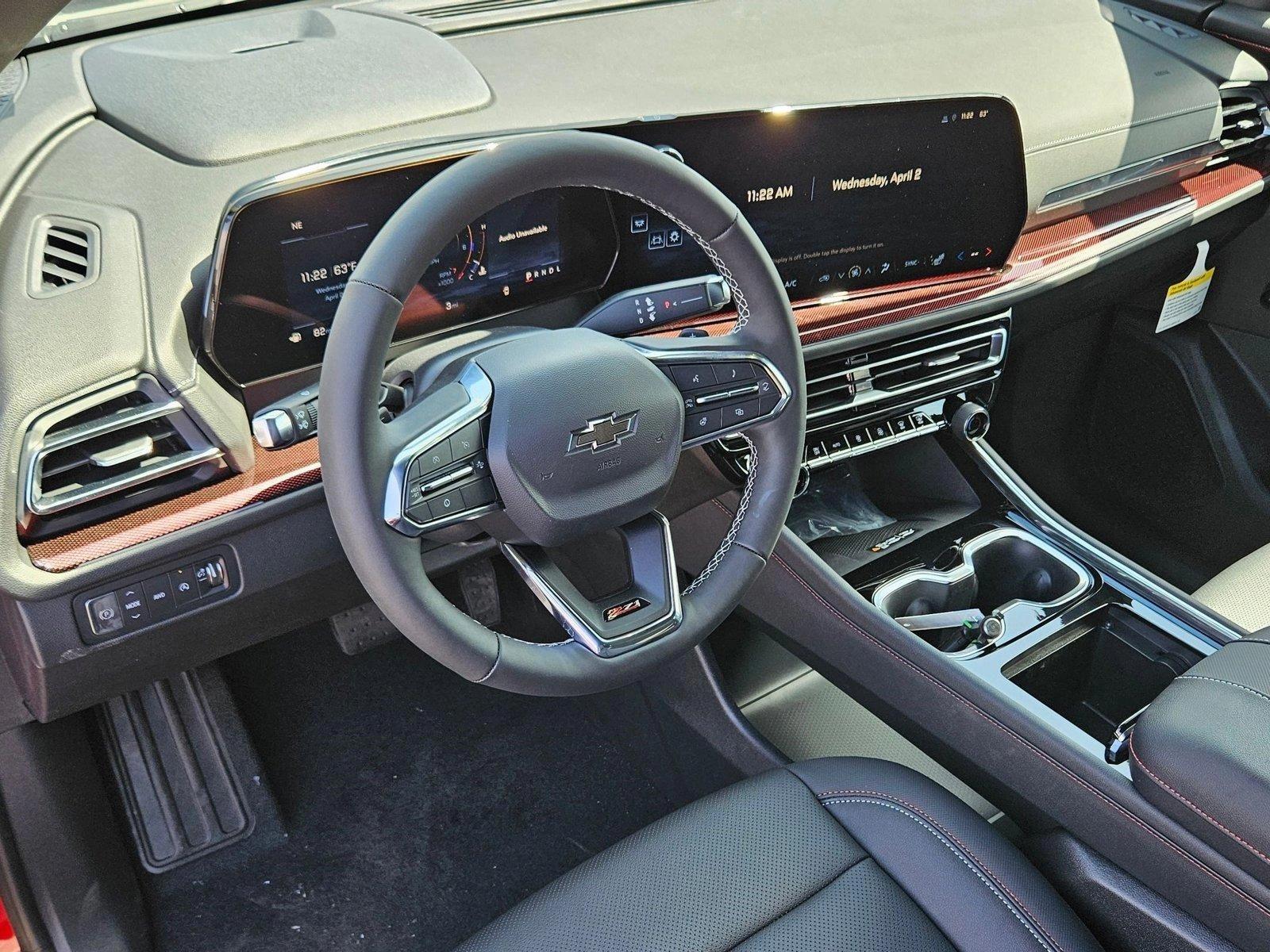 2025 Chevrolet Traverse Vehicle Photo in PEORIA, AZ 85382-3715