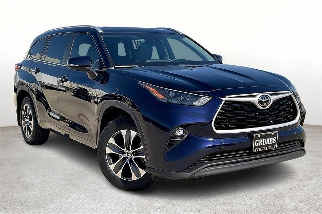 2023 Toyota Highlander Vehicle Photo in Grapevine, TX 76051