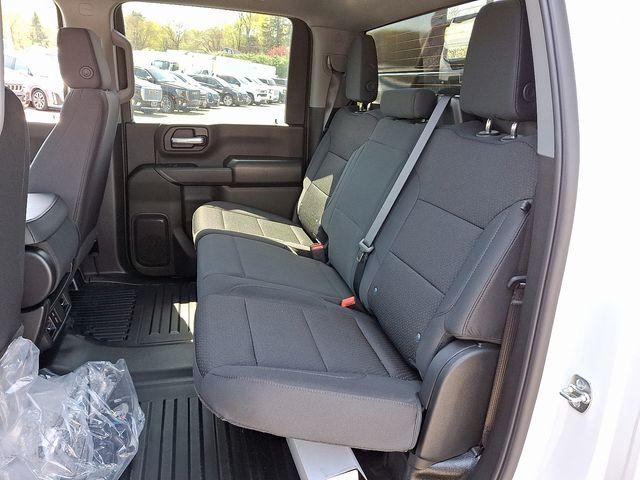 2025 GMC Sierra 3500 HD Chassis Cab Vehicle Photo in DANBURY, CT 06810-5034