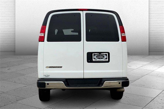 2021 Chevrolet Express Passenger 3500 Vehicle Photo in TOPEKA, KS 66609-0000