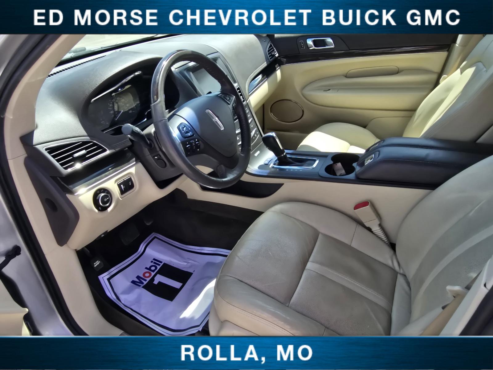 2014 Lincoln MKT Vehicle Photo in Rolla, MO 65401
