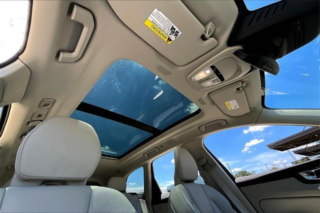 2025 Volvo XC60 Plug-In Hybrid Vehicle Photo in Houston, TX 77007