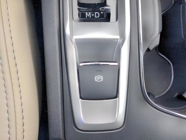 2025 Subaru Ascent Vehicle Photo in Green Bay, WI 54304